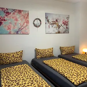 - Imma Wat - Für 12 Personen Apartment